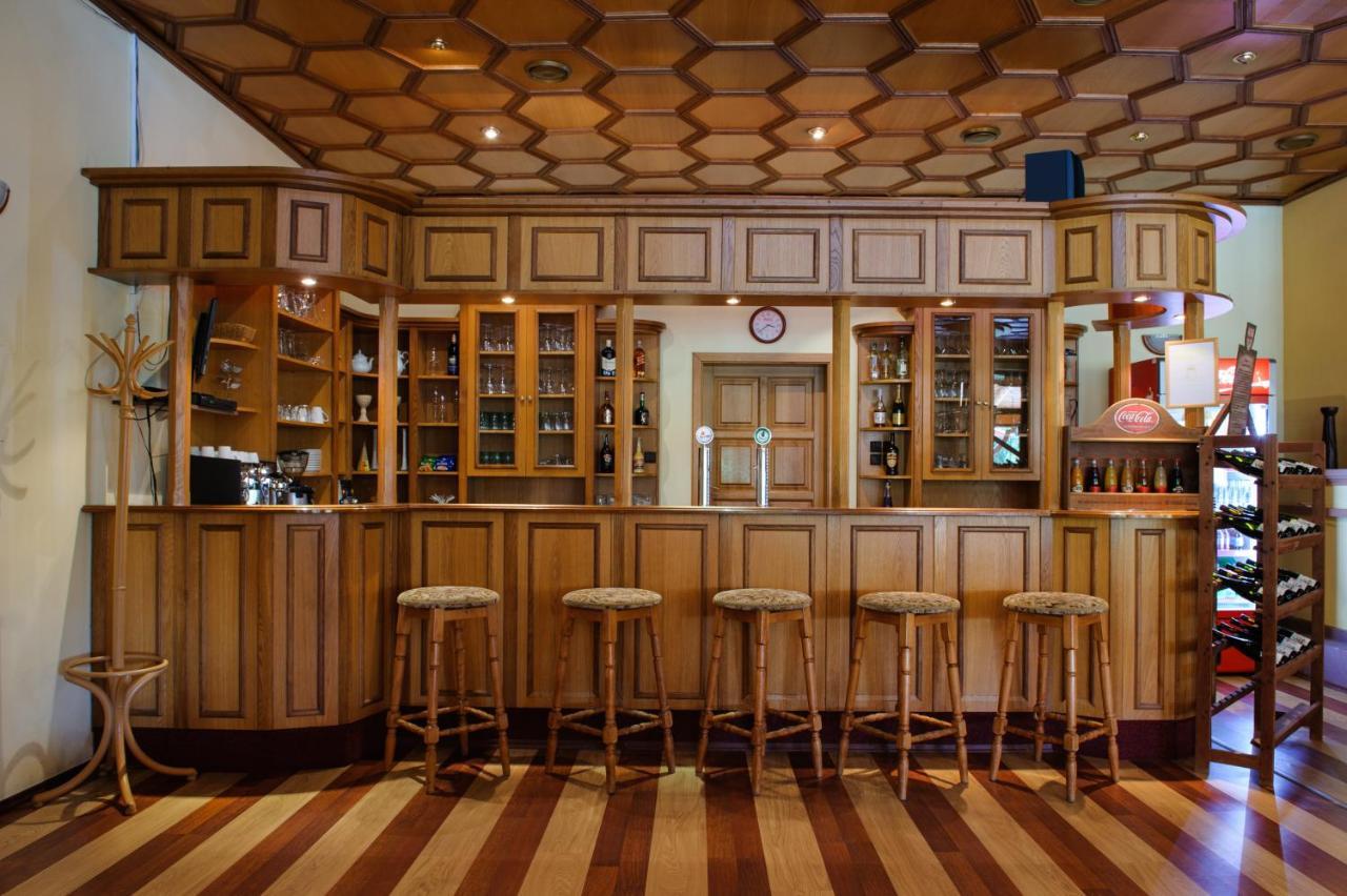 Hotel Dávid Velke Bosany Buitenkant foto