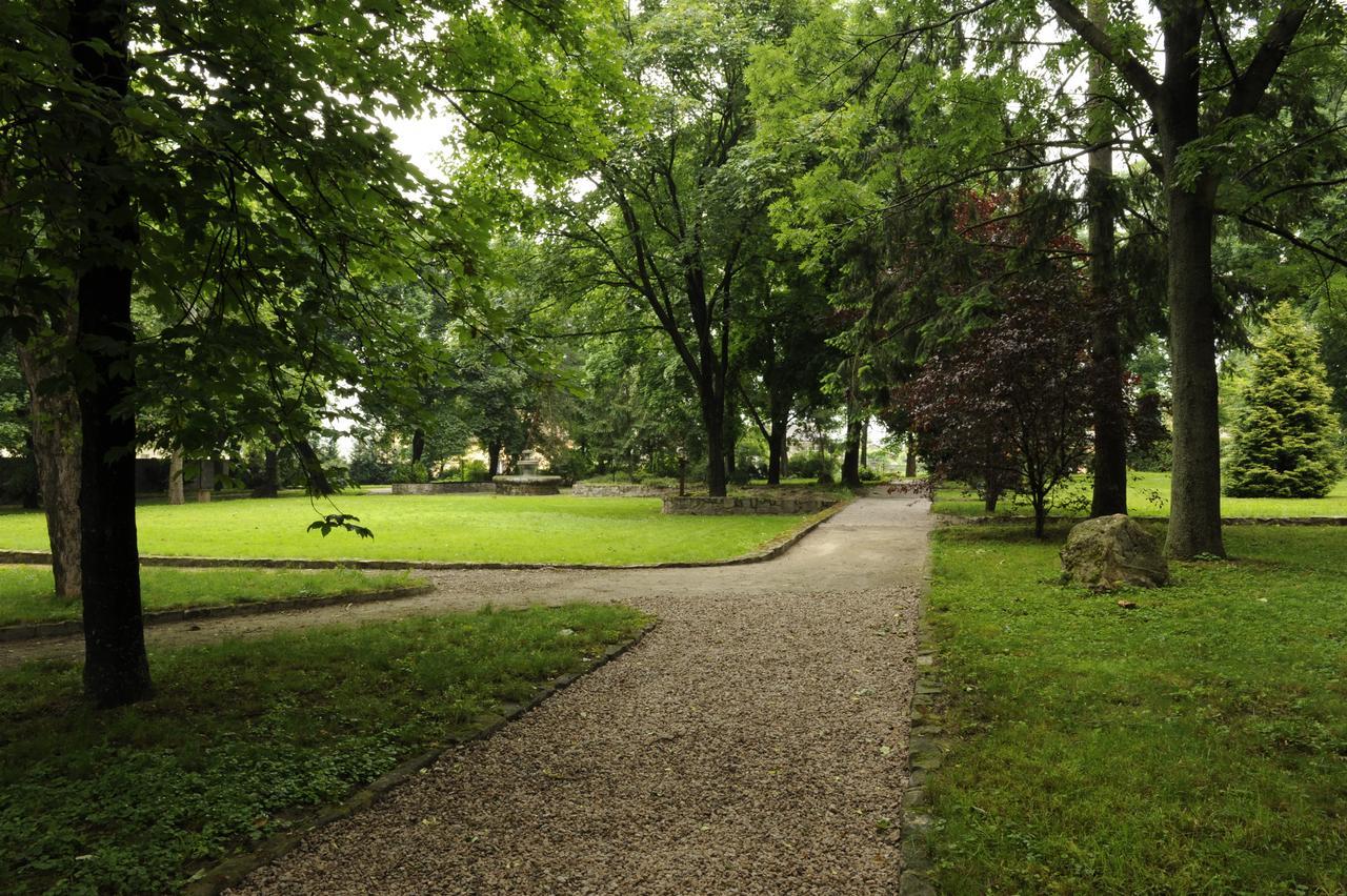 Hotel Dávid Velke Bosany Buitenkant foto